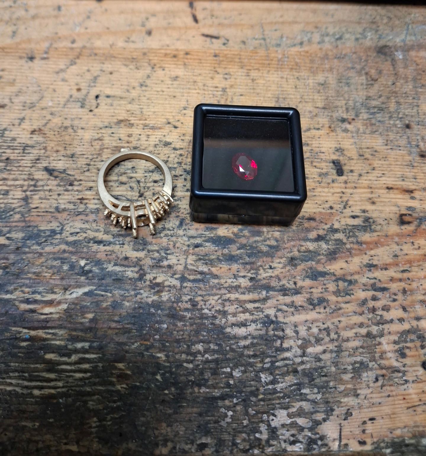 Ruby Ring – Timeless Elegance 14K