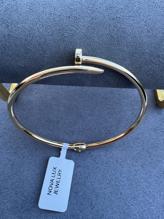 Clavo Cartier 14 k