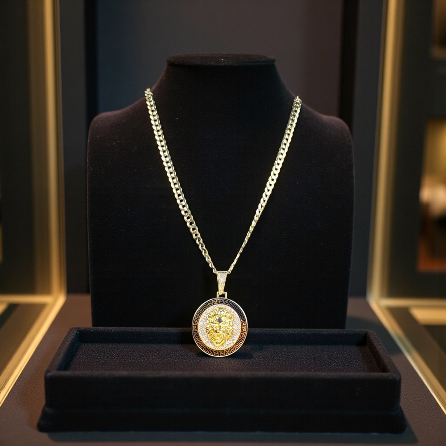 Diamont Cut Chain with Lion Pendant